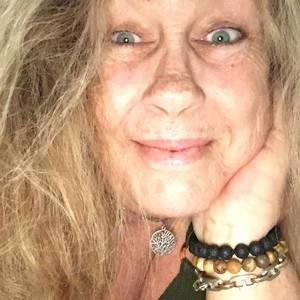 Meet your Posher, Joy